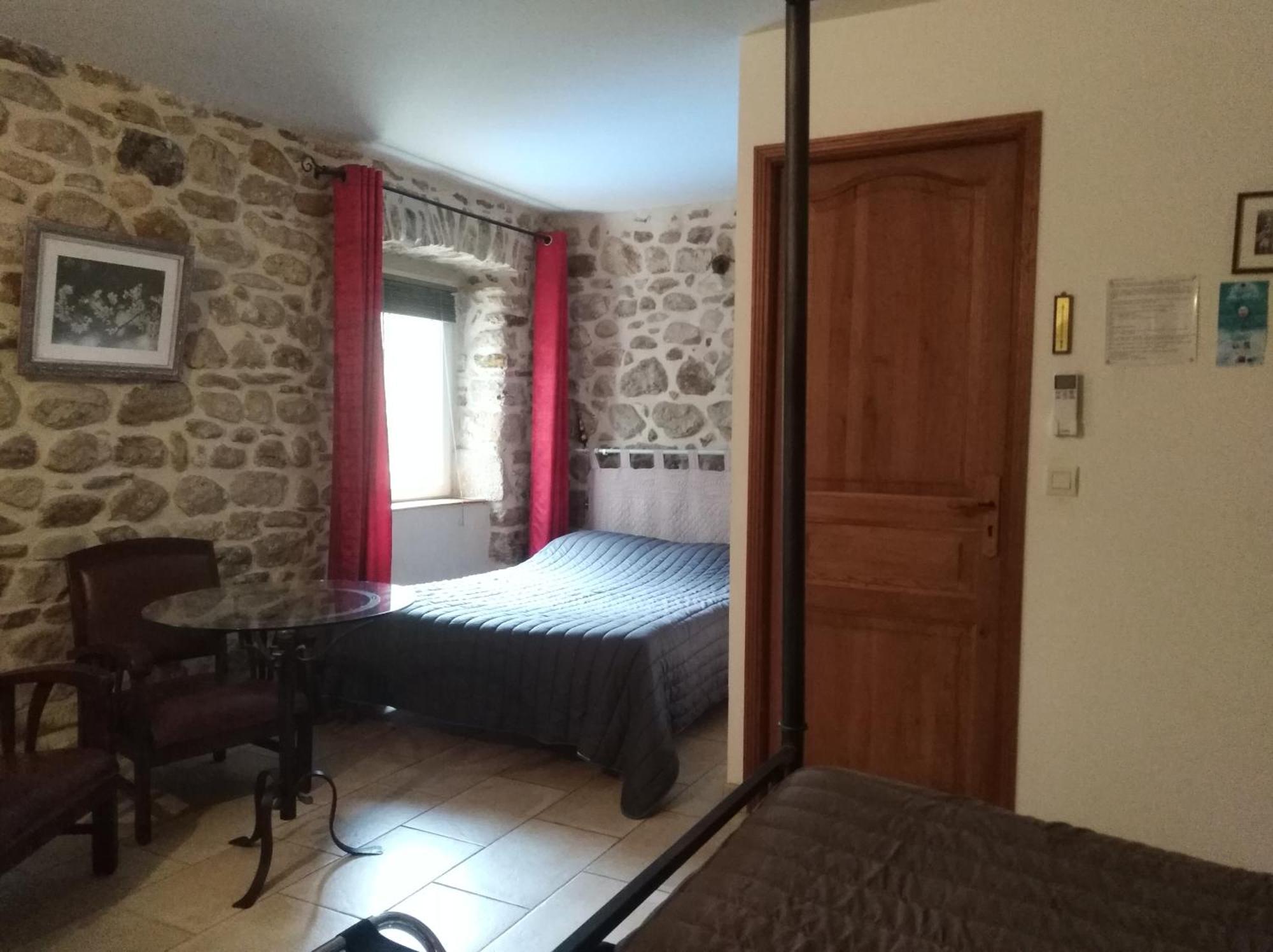 Le Mas de la Musardiere chambres d hotes Les Assions Extérieur photo