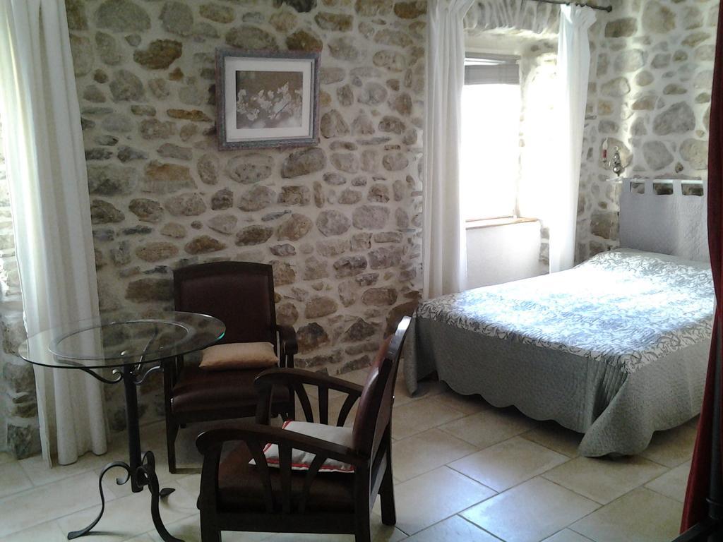 Le Mas de la Musardiere chambres d hotes Les Assions Chambre photo